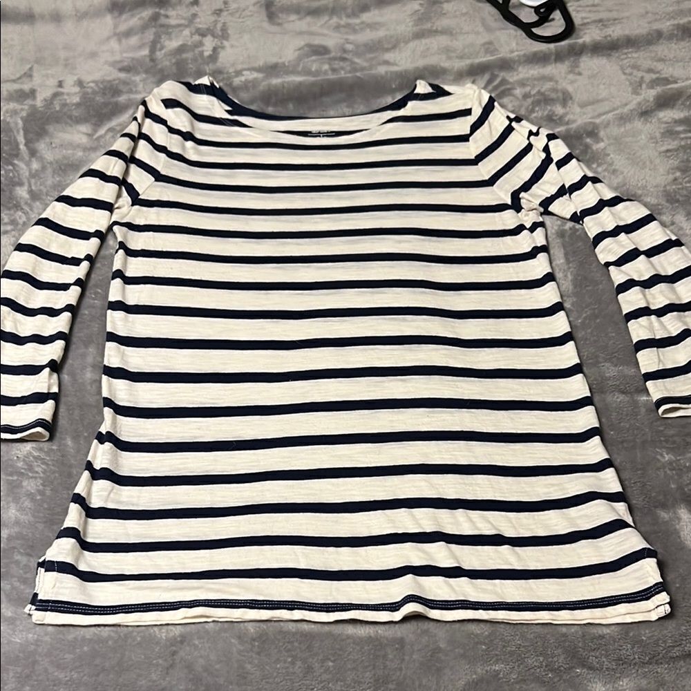 Old Navy Women’s 3/4 Sleeve Striped T-shirt